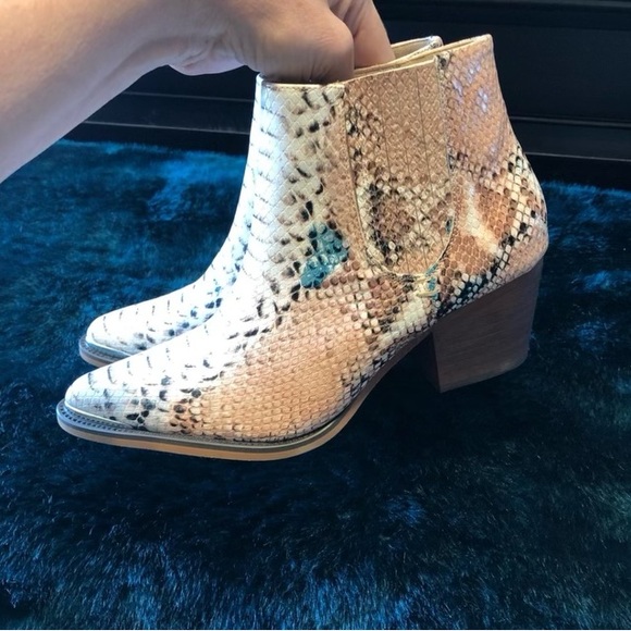 Buckle ARider Girl Ankle Boots Booties - Snakeskin Multi Color Size 7.5 EUR 38 - Picture 4 of 11